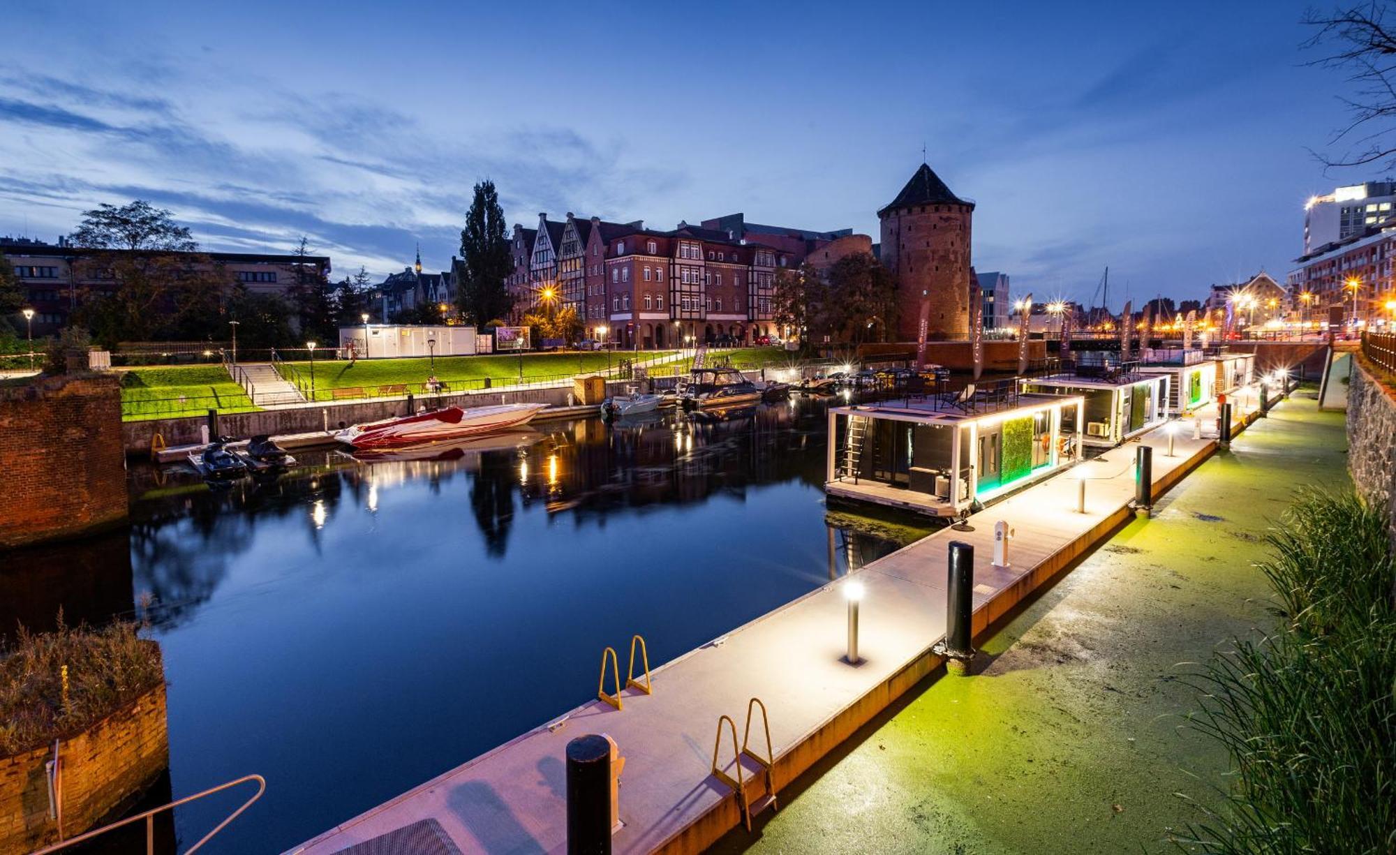 Domy Na Wodzie - La Mare Motlava Houseboats With Sauna By Downtown Apartments Gdaňsk Exteriér fotografie