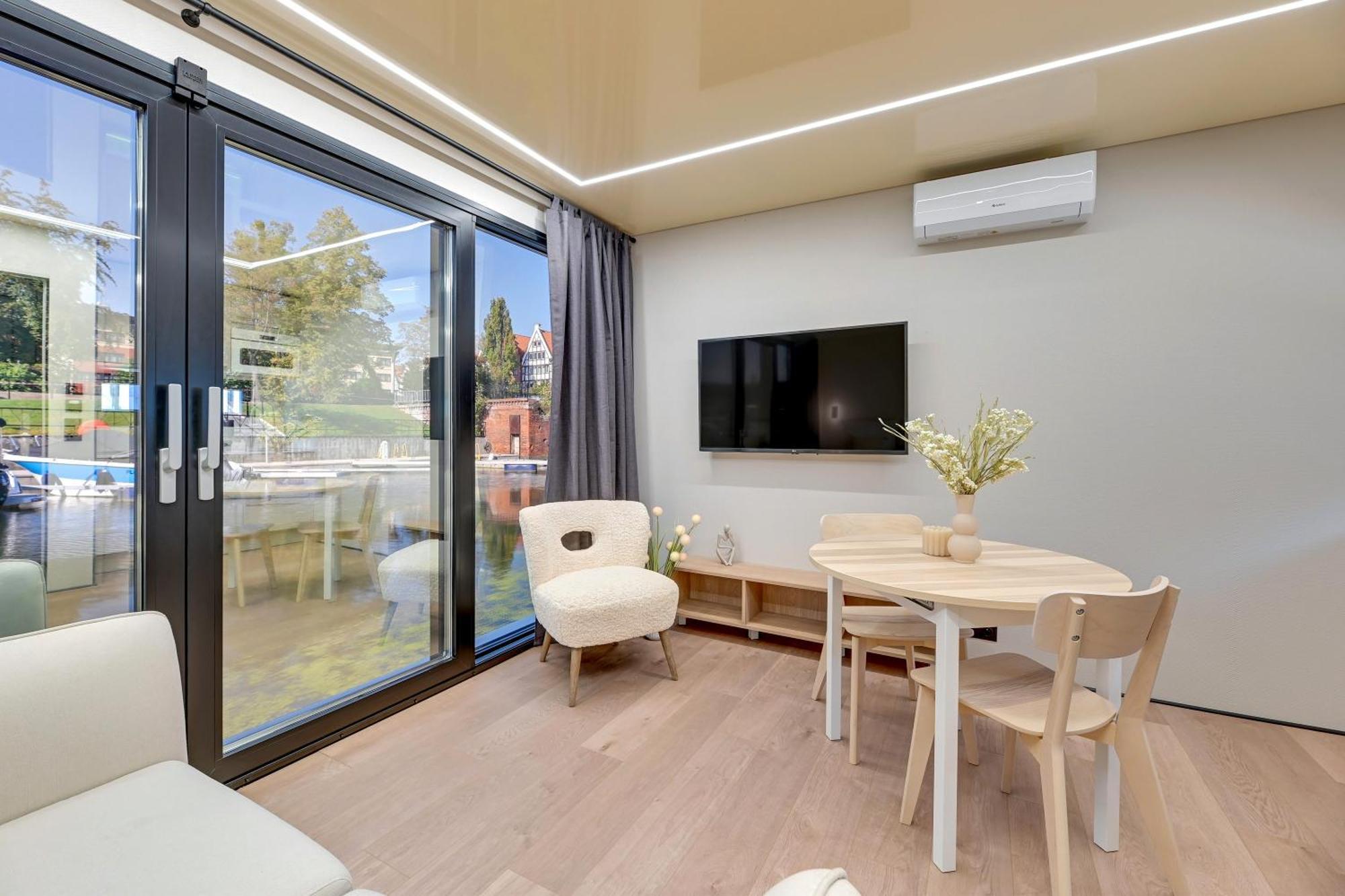 Domy Na Wodzie - La Mare Motlava Houseboats With Sauna By Downtown Apartments Gdaňsk Pokoj fotografie